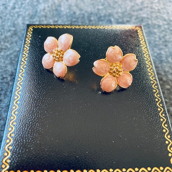 Sakura Stud Earrings with Box - Picture 2 of 4